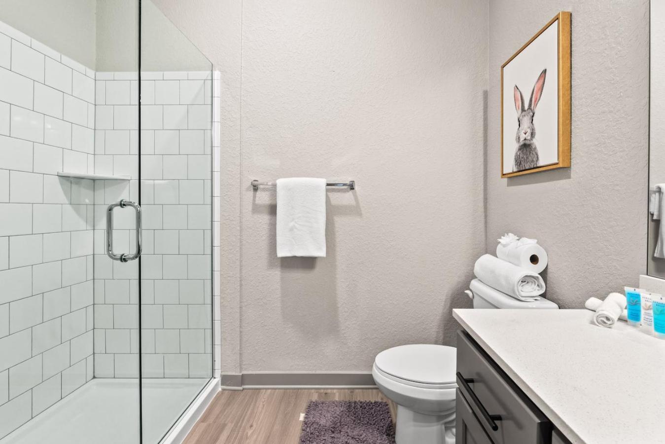 Tropical Field 1 Bed In Downtown With Free Parking Apartment St. Petersburg Bagian luar foto